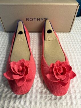 Rothy's Pink Pointed Toe Flats with Floral Rosette Soirée Pinck